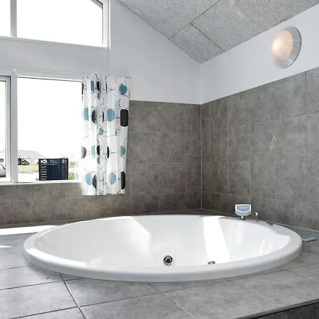 Luxury Pool By Sea - By Traum Vakantiehuis