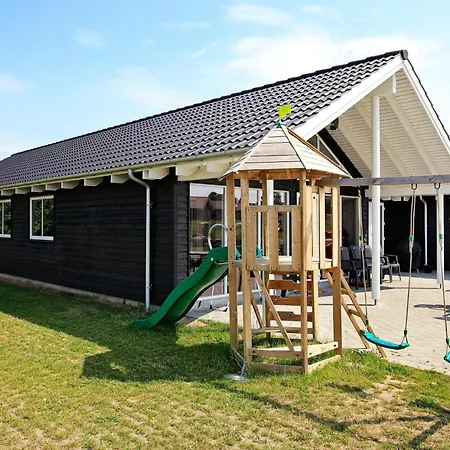4 Star In Feriehus Bogense